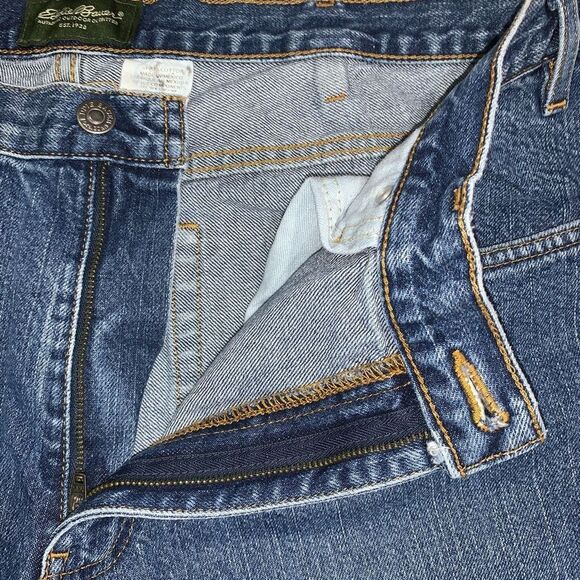 Vintage Eddie Bauer Men's 38x32 Classic Straight Leg Fit Blue Jeans Cotton Casua - Picture 2 of 5